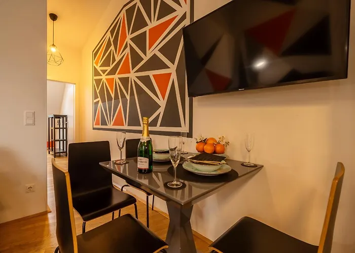 Apartment Balcony For 4 Near Naschmarkt&u4 Metro *