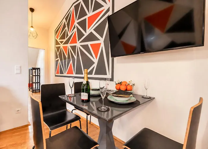 Balcony For 4 Near Naschmarkt & U4 Metro Appartement *