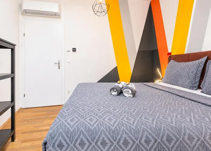 Balcony For 4 Near Naschmarkt & U4 Metro Appartement