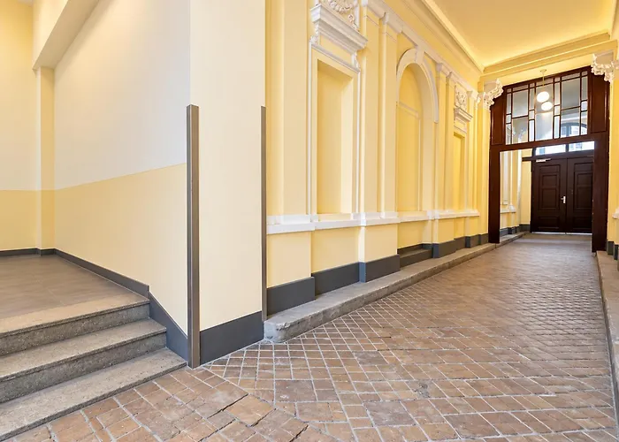Balcony For 4 Near Naschmarkt & U4 Metro